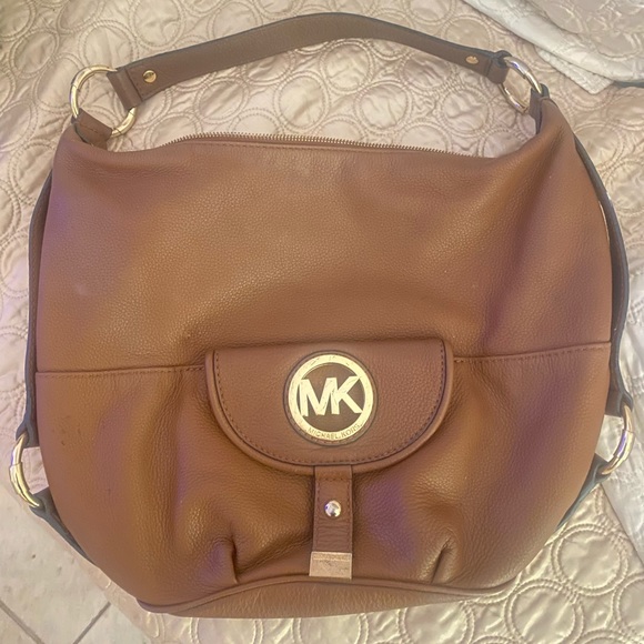 Michael Kors tan purse 👜 - Picture 1 of 4